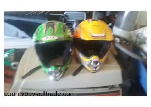 Moto helmets